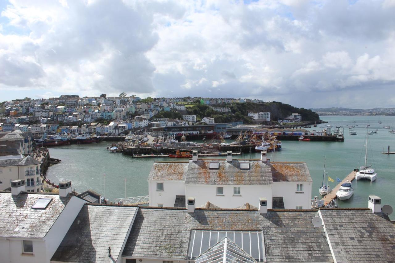 Lobster Pot Apartment With Stunning Harbour And Sea Views And Free Parking For One Car & Pet Friendly Brixham Eksteriør bilde