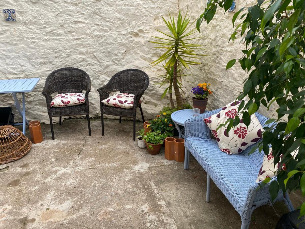 Lobster Pot Apartment With Stunning Harbour And Sea Views And Free Parking For One Car & Pet Friendly Brixham Eksteriør bilde